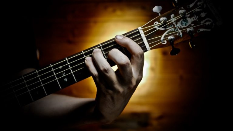 F Guitar Chord – 5 Chord Shapes EVERY GUITARIST SHOULD KNOW