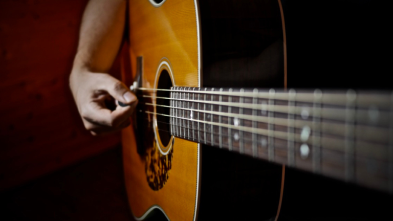 How to play Guitar Chords  – The Ultimate Guide